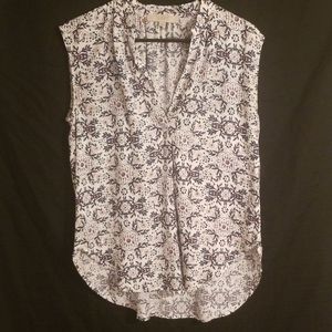 ❤LOFT floral print sleeveless top❤